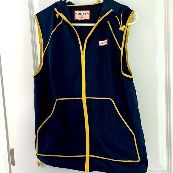Hunter for target Hooded Navy Yellow Trim Rain Vest Zipper Front NWOT pockets - Picture 1 of 10